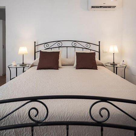 Bed and Breakfast La Crociata Сарцана Экстерьер фото